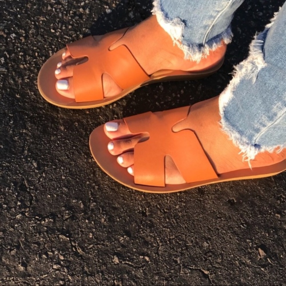 NWT! Vegan Leather/Ultra Padded H-Style Flat Slide - Picture 6 of 8